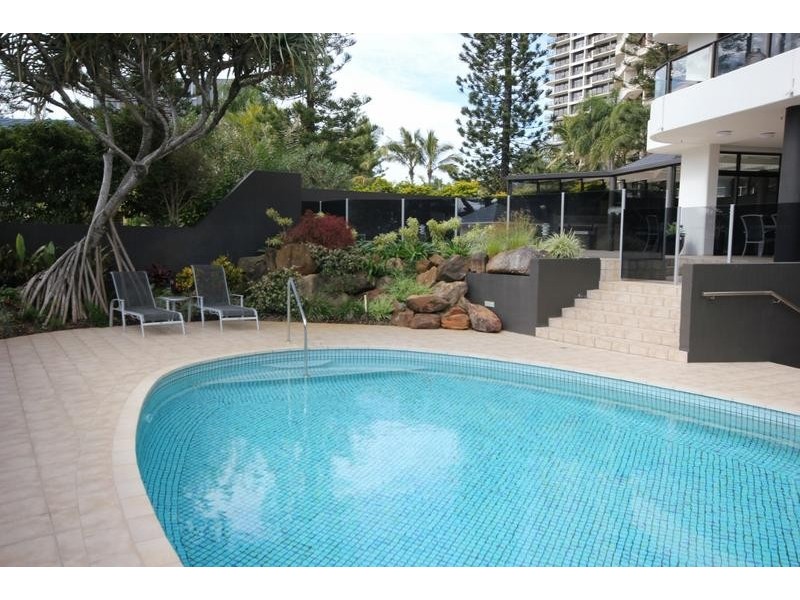 2/14 MacArthur Parade, Main Beach QLD 4217