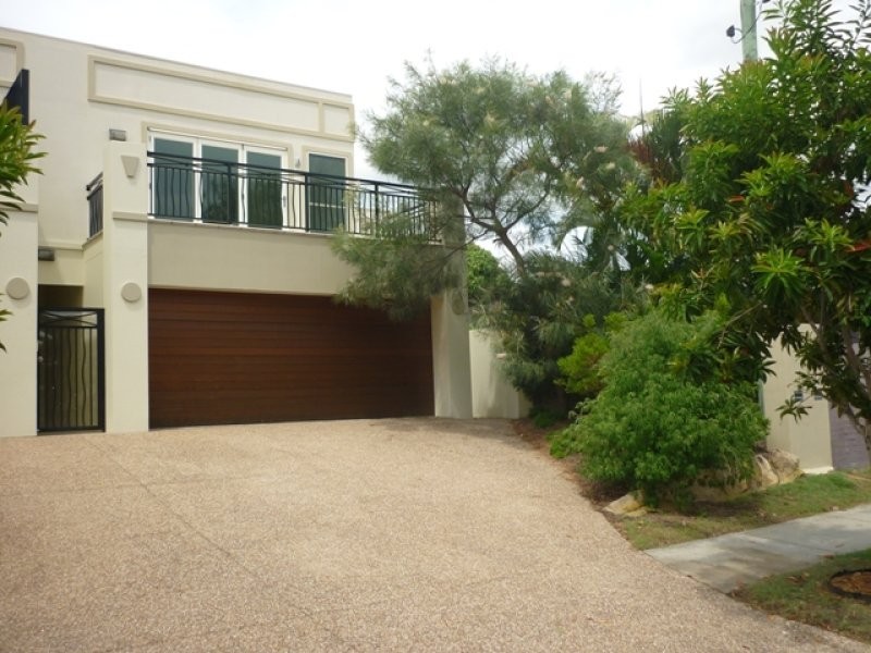 28 Birt Avenue, Surfers Paradise QLD 4217