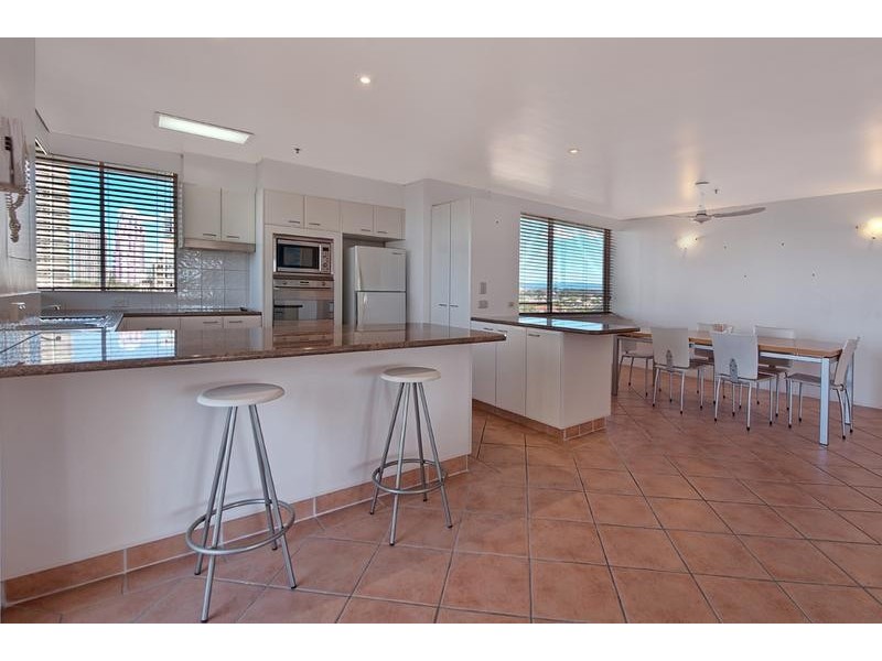 701/1 PEAK AVENUE, Main Beach QLD 4217