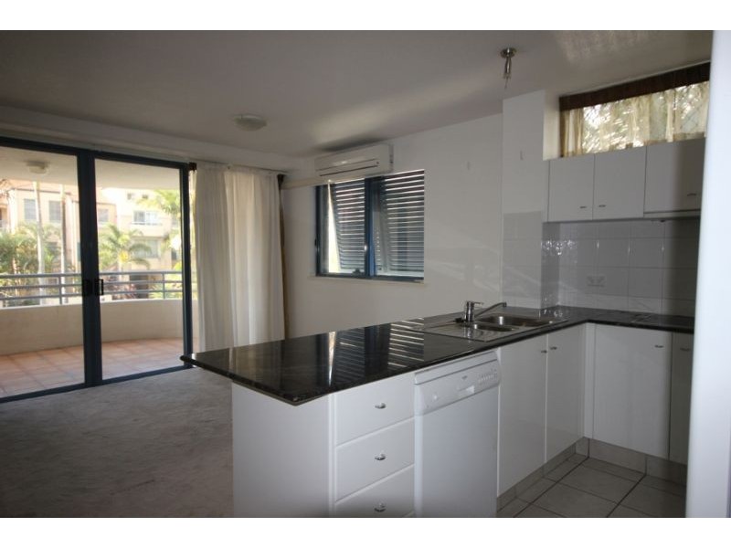 12/32 Cronin Avenue, Main Beach QLD 4217