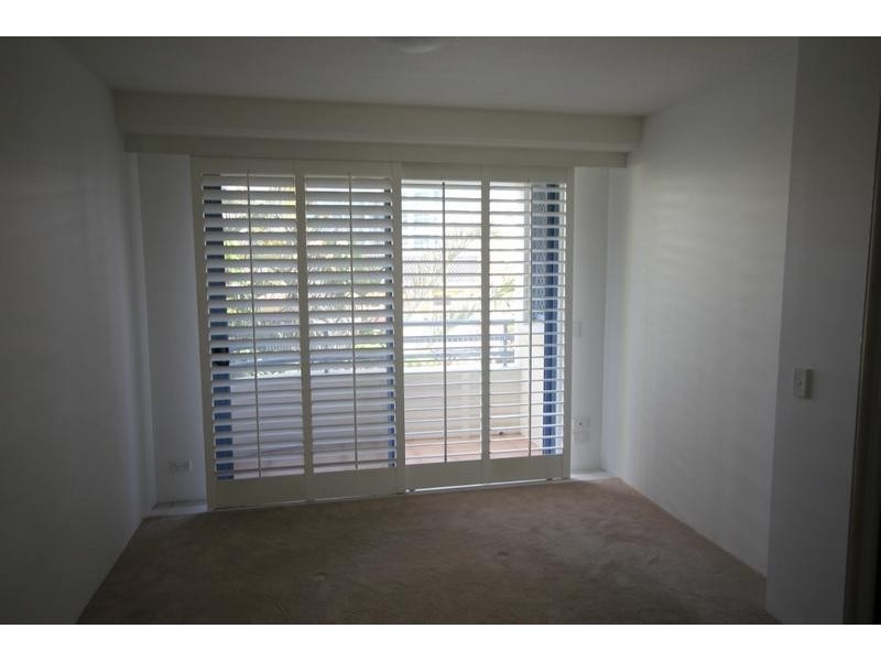 12/32 Cronin Avenue, Main Beach QLD 4217