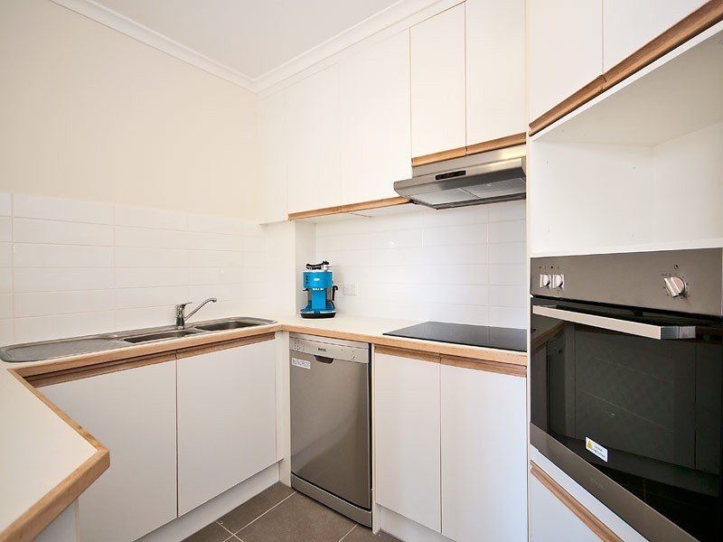 6/6 BREAKER STREET, Main Beach QLD 4217