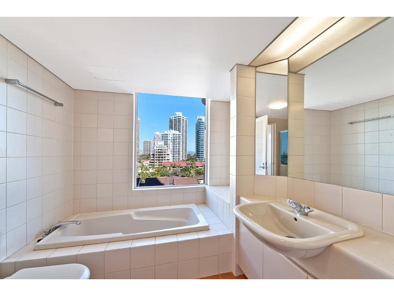 701/1 Peak Avenue, Main Beach QLD 4217