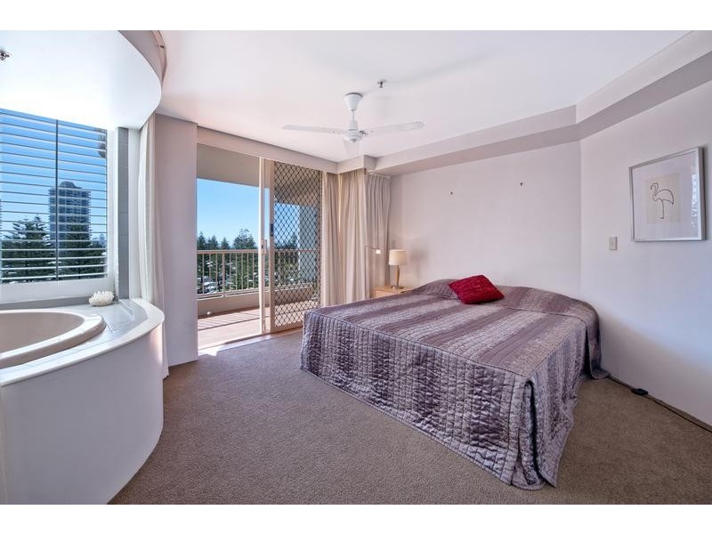 701/1 Peak Avenue, Main Beach QLD 4217