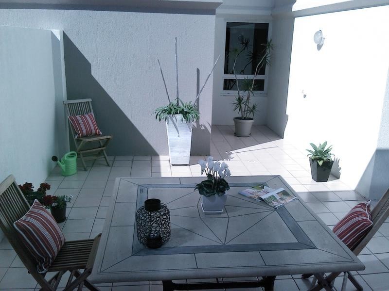 6/1 HUGHES AVENUE, Main Beach QLD 4217