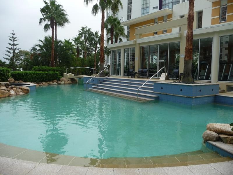 1034/1 LENNIE AVENUE, Main Beach QLD 4217