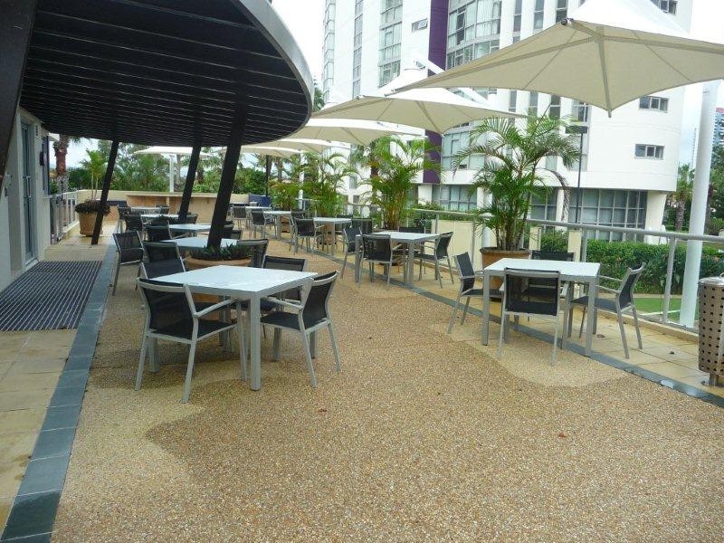 1034/1 LENNIE AVENUE, Main Beach QLD 4217