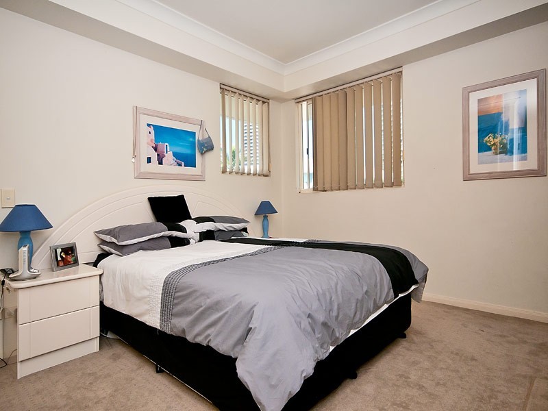 5 Cronin Avenue ‘Seychelles’, Main Beach QLD 4217