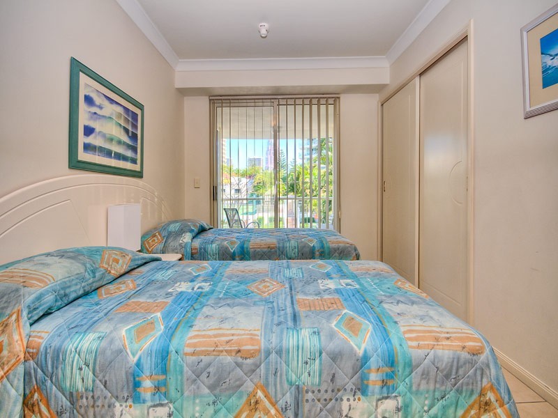 5 Cronin Avenue ‘Seychelles’, Main Beach QLD 4217