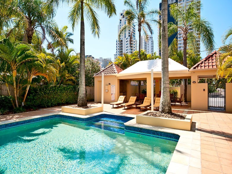 5 Cronin Avenue ‘Seychelles’, Main Beach QLD 4217