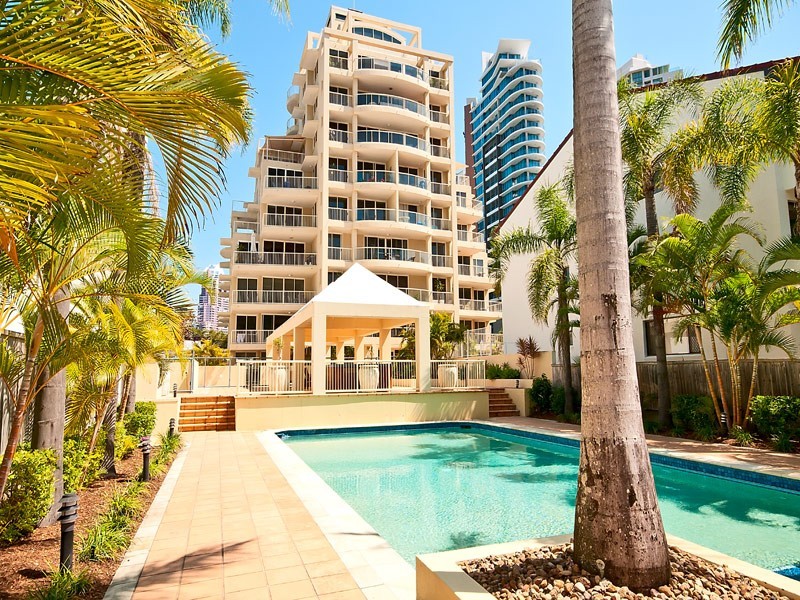 5 Cronin Avenue ‘Seychelles’, Main Beach QLD 4217