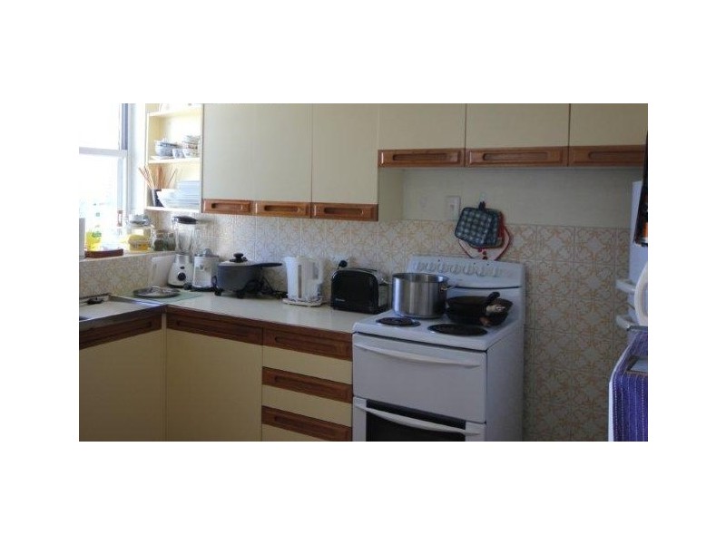 18/15 Pacific Street, Main Beach QLD 4217