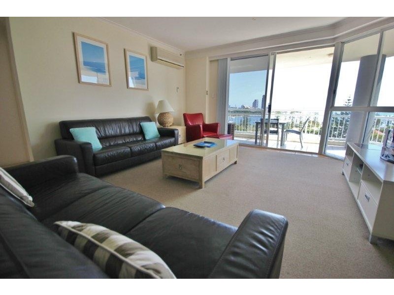 35/11 HUGHES AVENUE, Main Beach QLD 4217