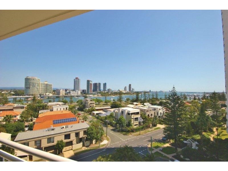 35/11 HUGHES AVENUE, Main Beach QLD 4217
