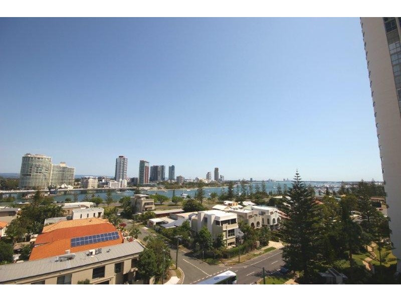 35/11 HUGHES AVENUE, Main Beach QLD 4217