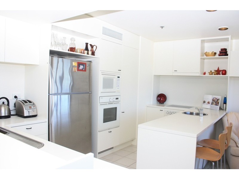 18C/24 BREAKER STREET, Main Beach QLD 4217