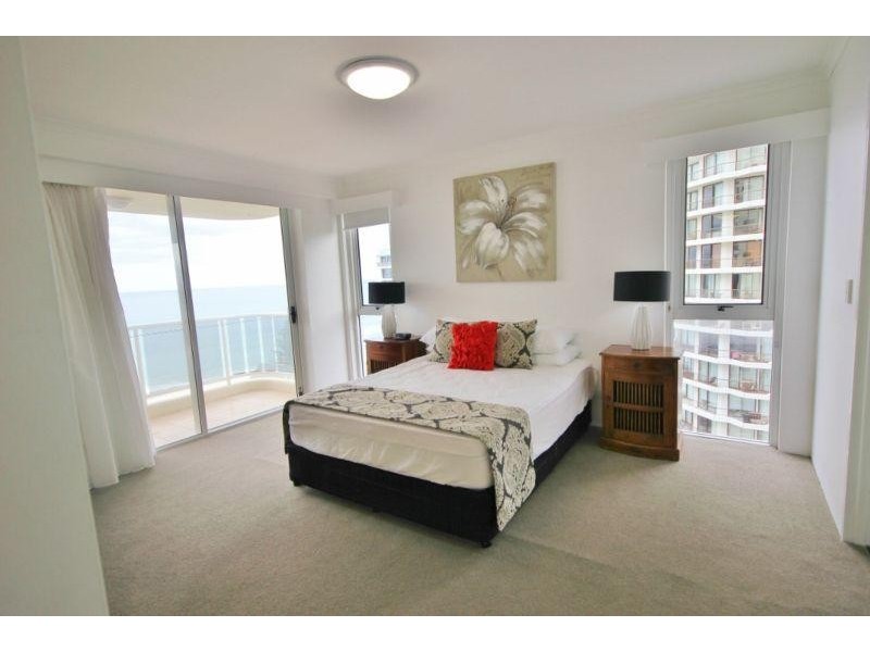 59 Pacific Street, Main Beach QLD 4217