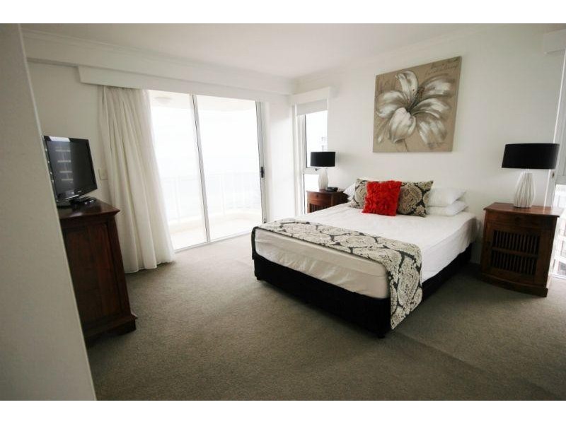 59 Pacific Street, Main Beach QLD 4217