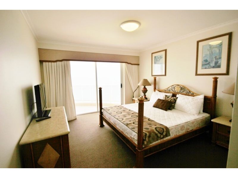59 PACIFIC STREET, Main Beach QLD 4217