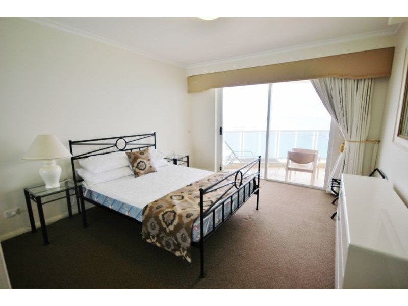 59 PACIFIC STREET, Main Beach QLD 4217