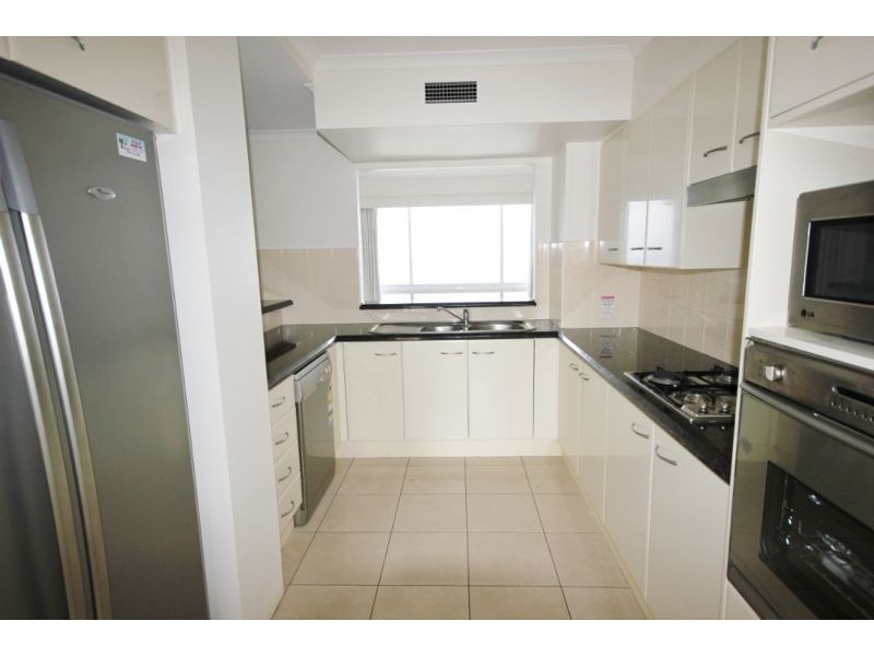 137/59 Pacific Street, Main Beach QLD 4217