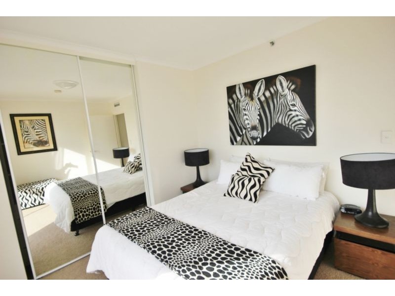 143/59 Pacific Street, Main Beach QLD 4217