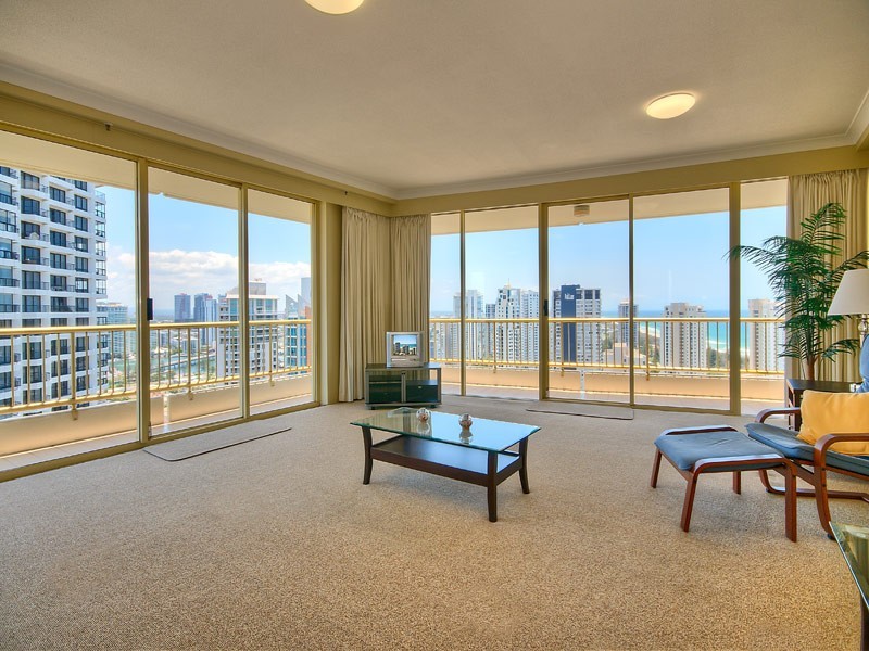 261/1 SERISIER AVENUE, Main Beach QLD 4217