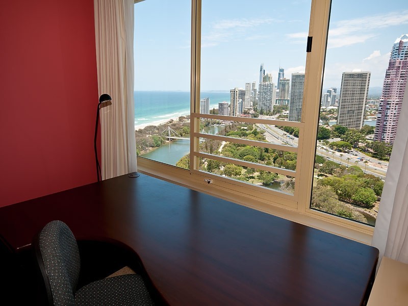 261/1 SERISIER AVENUE, Main Beach QLD 4217