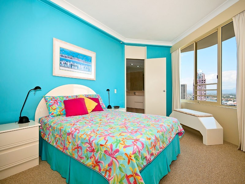 261/1 SERISIER AVENUE, Main Beach QLD 4217