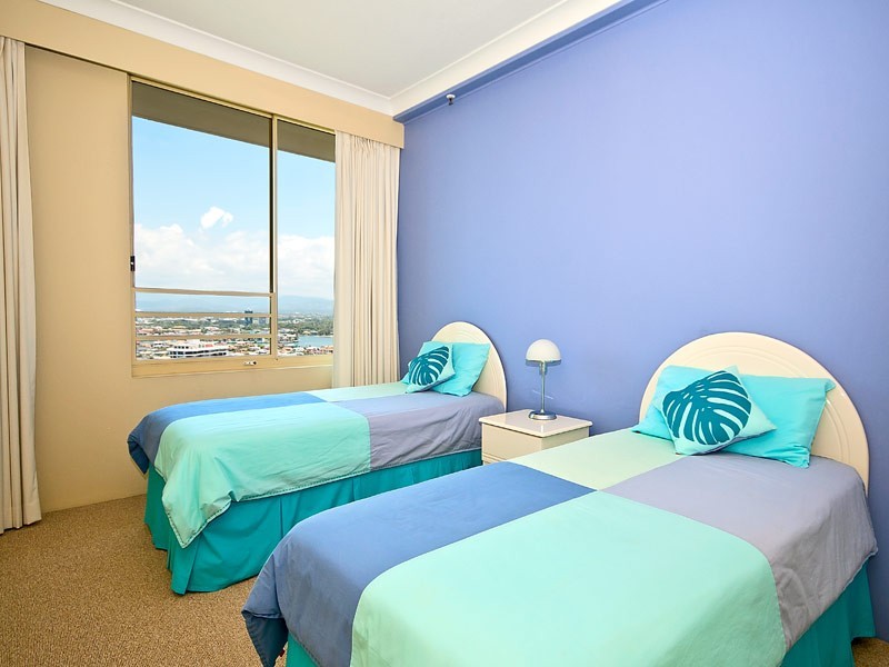 261/1 SERISIER AVENUE, Main Beach QLD 4217