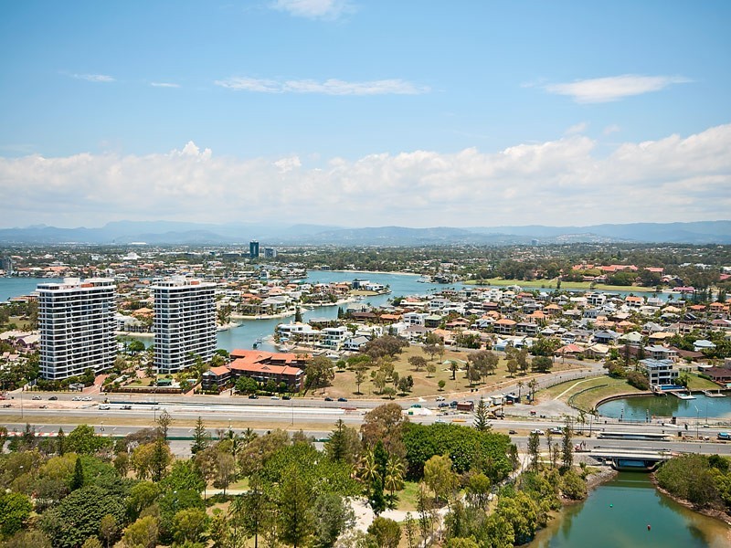 261/1 SERISIER AVENUE, Main Beach QLD 4217