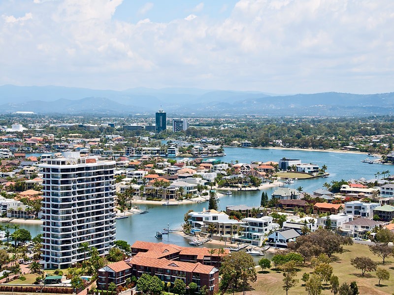 261/1 SERISIER AVENUE, Main Beach QLD 4217