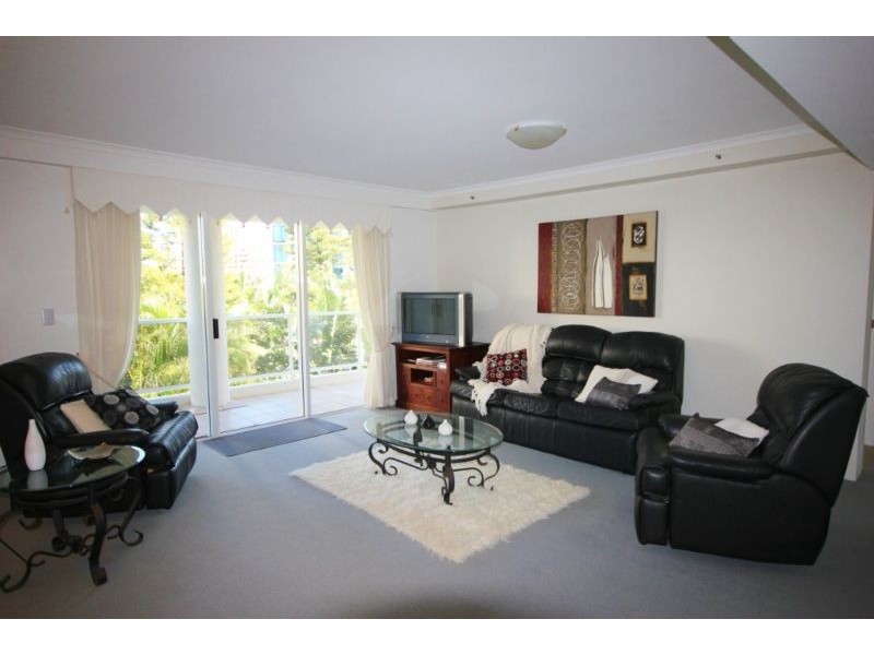 6/1 HUGHES AVENUE, Main Beach QLD 4217