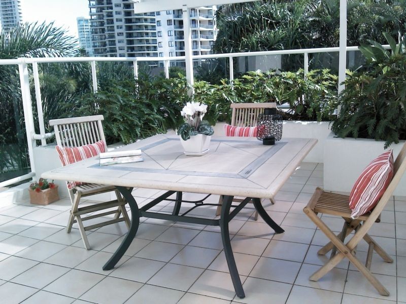 6/1 HUGHES AVENUE, Main Beach QLD 4217