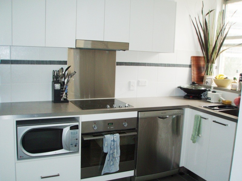 15 Pacific Street, Main Beach QLD 4217