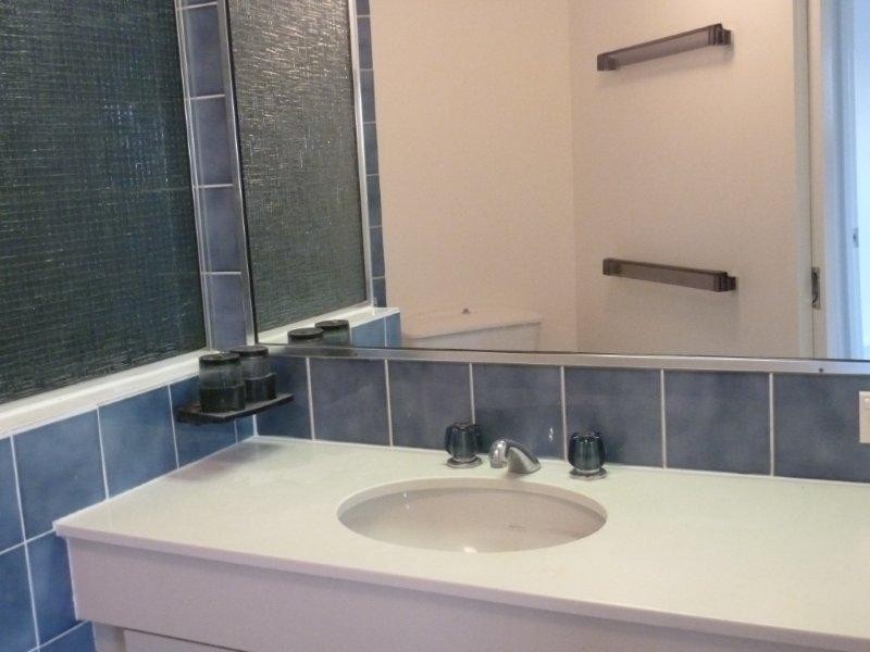 2 ADMIRALTY DRIVE, Paradise Waters QLD 4217