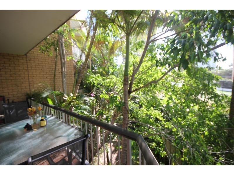 6/5 Pacific Street, Main Beach QLD 4217