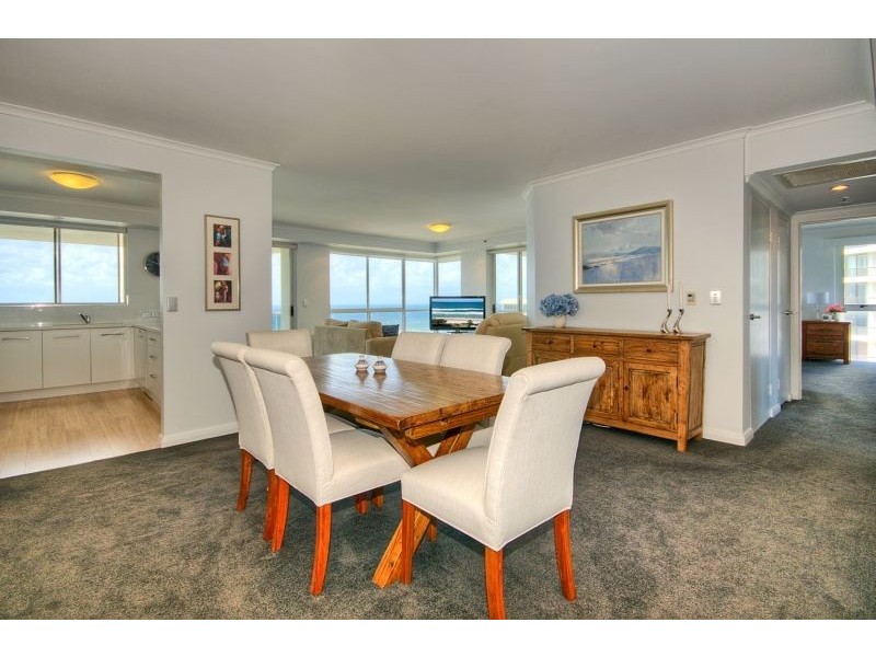 59 Pacific Street, Main Beach QLD 4217