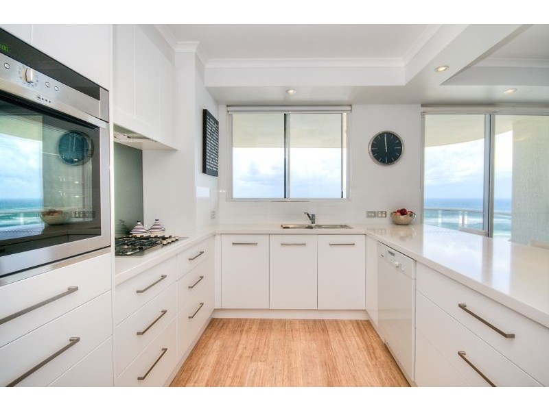 59 Pacific Street, Main Beach QLD 4217