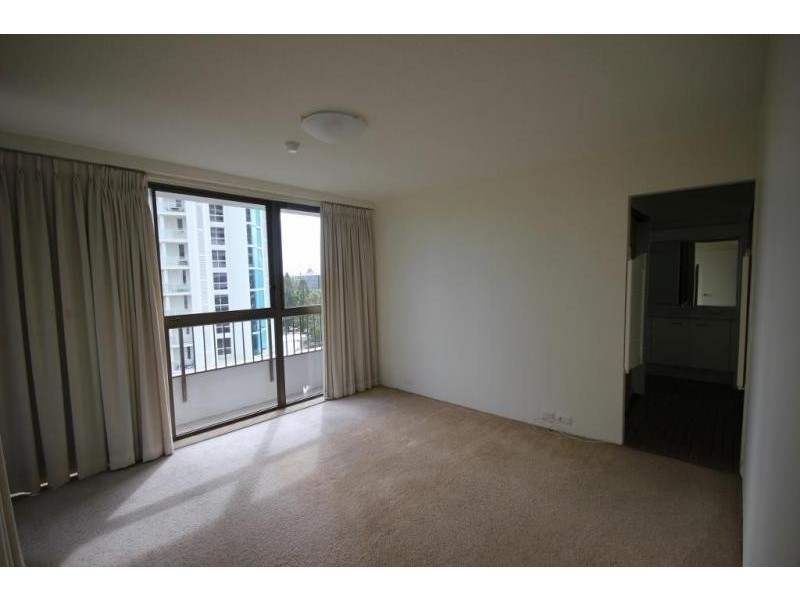 3652 Main Parade, Main Beach QLD 4217