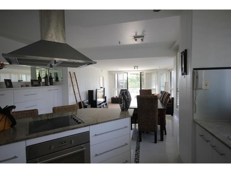 3/14 Macarthur Parade, Main Beach QLD 4217