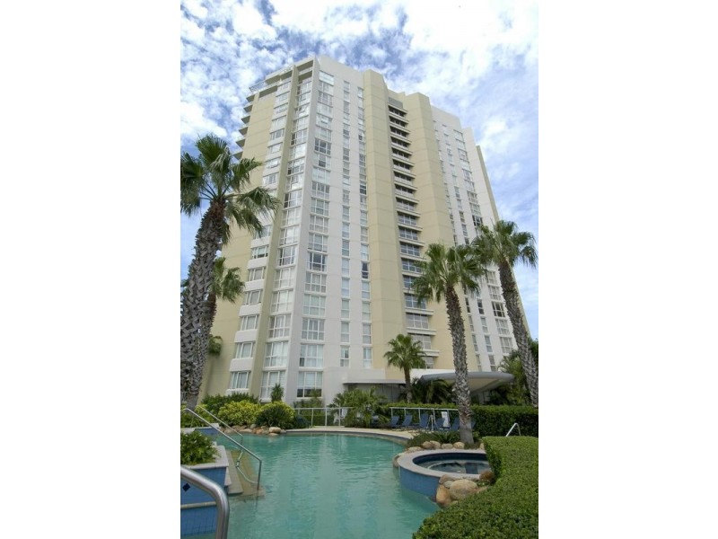 1043/1 LENNIE AVENUE, Main Beach QLD 4217