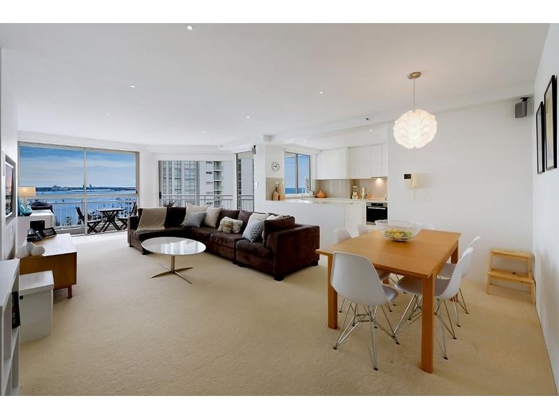 76/11 Hughes Avenue, Main Beach QLD 4217