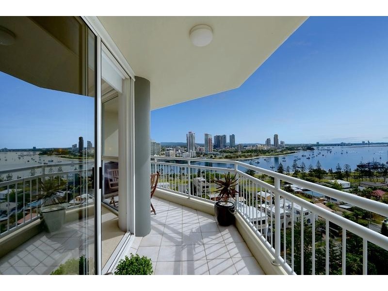 76/11 Hughes Avenue, Main Beach QLD 4217