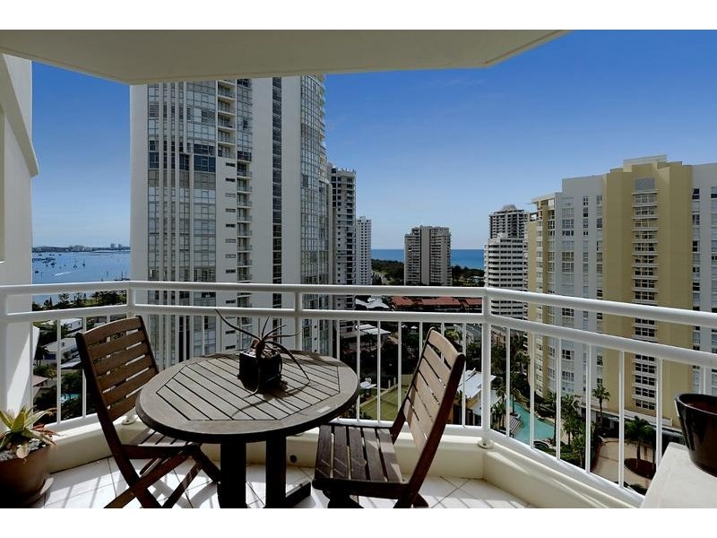 76/11 Hughes Avenue, Main Beach QLD 4217