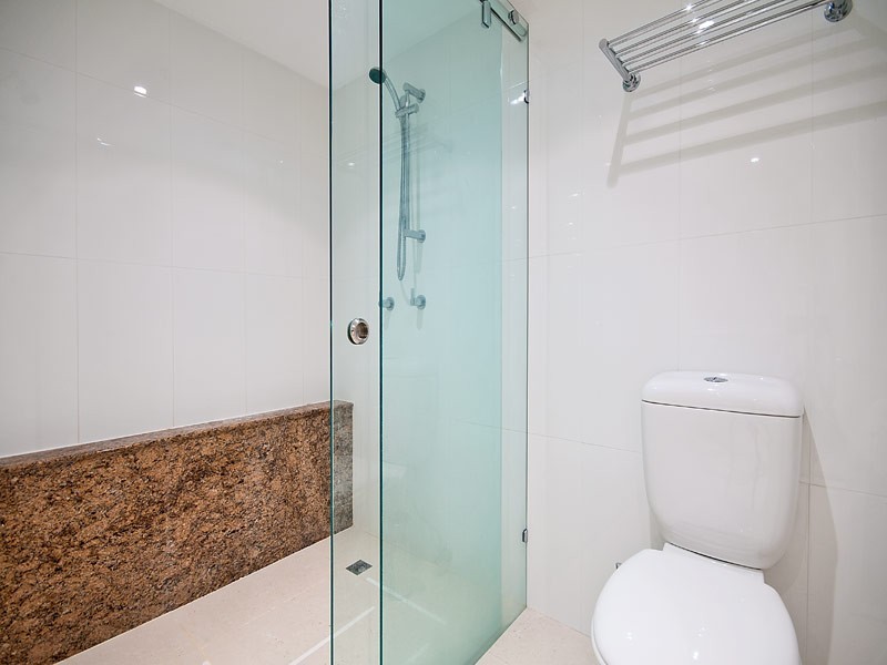 25/14 MacArthur Parade, Main Beach QLD 4217