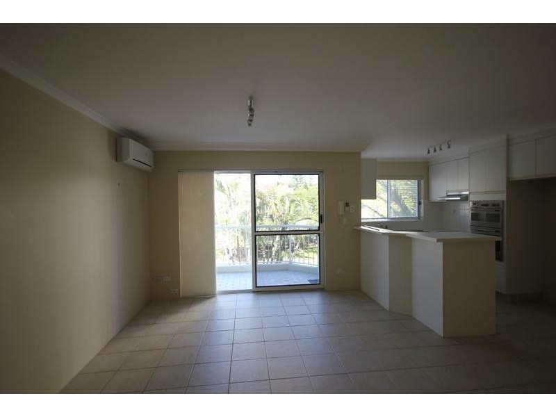 21/1 Cronin Avenue, Main Beach QLD 4217