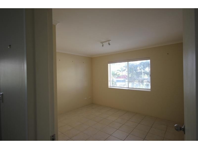 21/1 Cronin Avenue, Main Beach QLD 4217