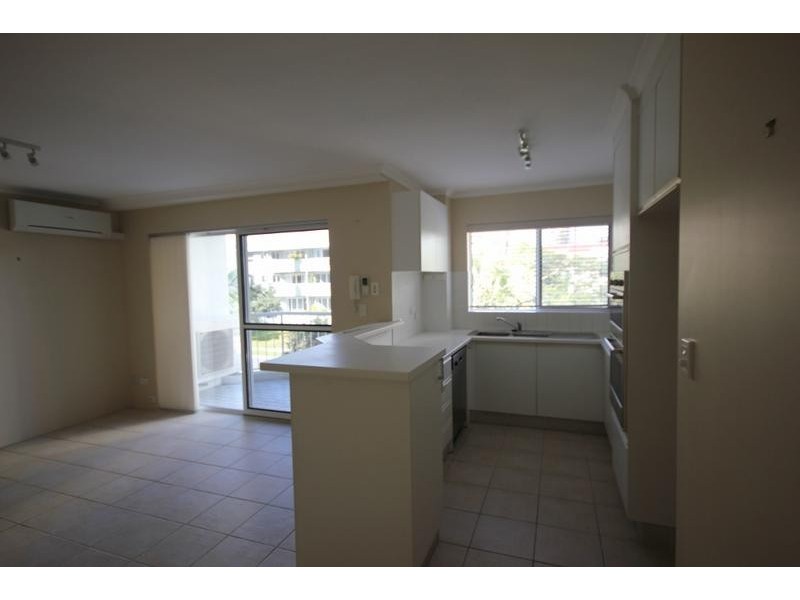 21/1 Cronin Avenue, Main Beach QLD 4217