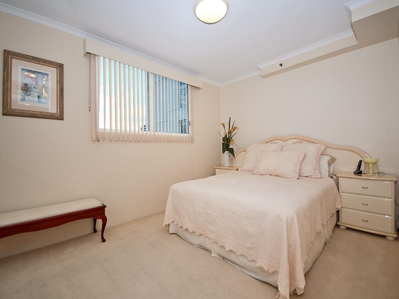 101/59 Pacific Street, Main Beach QLD 4217